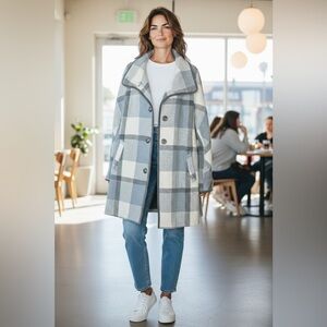Coldwater Creek Plaid Coat Women's Size Large Light Blue Gray Mid Thigh Length